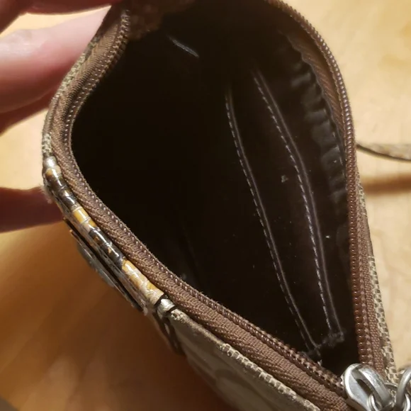 Coach wristlet - Picture 5 of 6